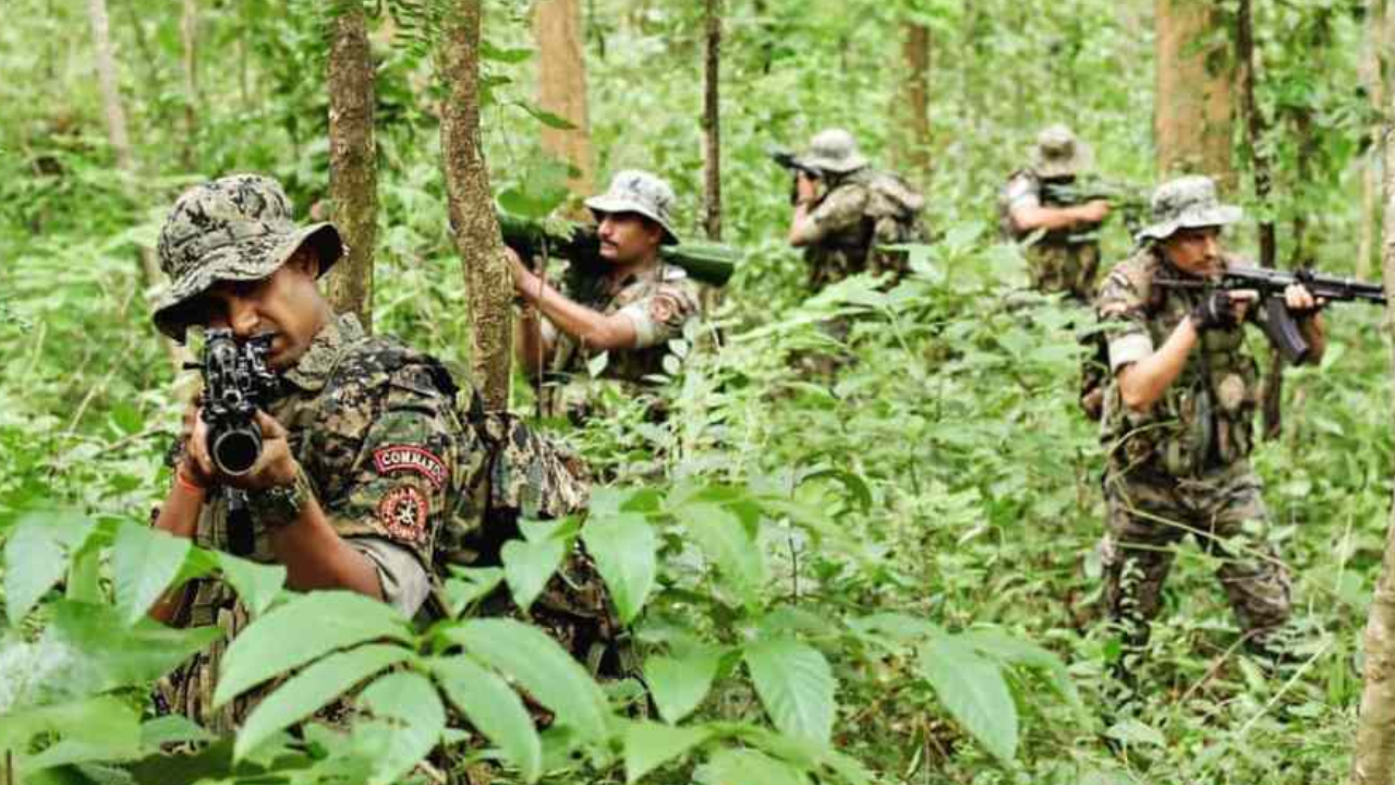 Chhattisgarh: 6 Naxals killed in encounter with security forces in Bijapur
